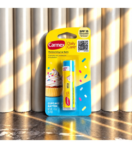 Carmex бальзам для губ "капкейк" SPF 15 в стике