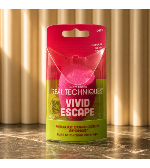 Real Techniques Спонж для макияжа / Vivid Escape Miracle Complexion Sponge
